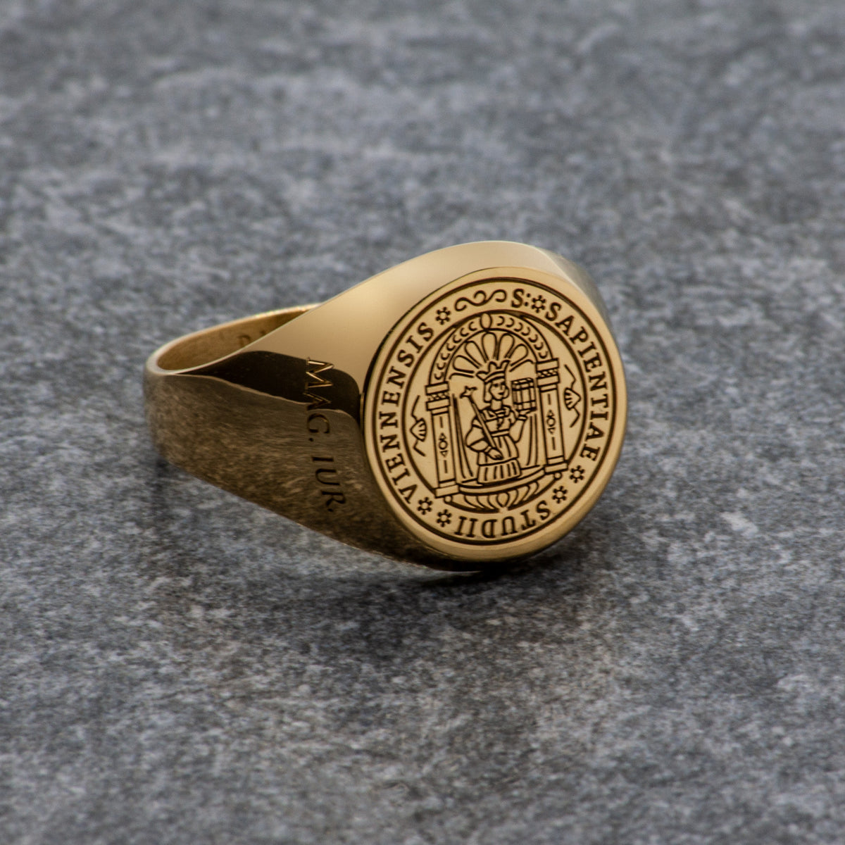 Absolventenring der Universität Wien vergoldet